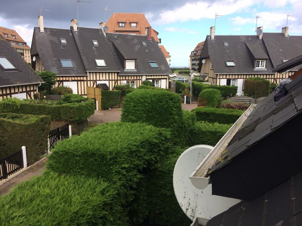 Le Village De La Plage Villers-sur-Mer Bagian luar foto